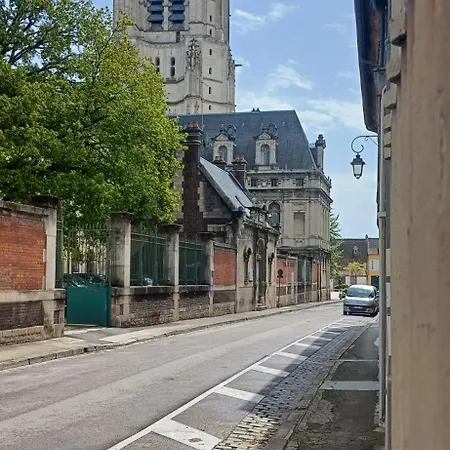 2 Chambres, Les Dentellieres De La Cathedrale Apartman